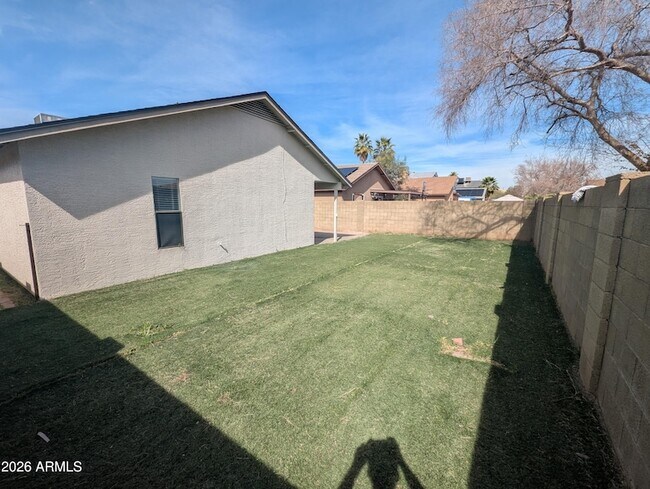 Building Photo - 11807 N 76th Ave