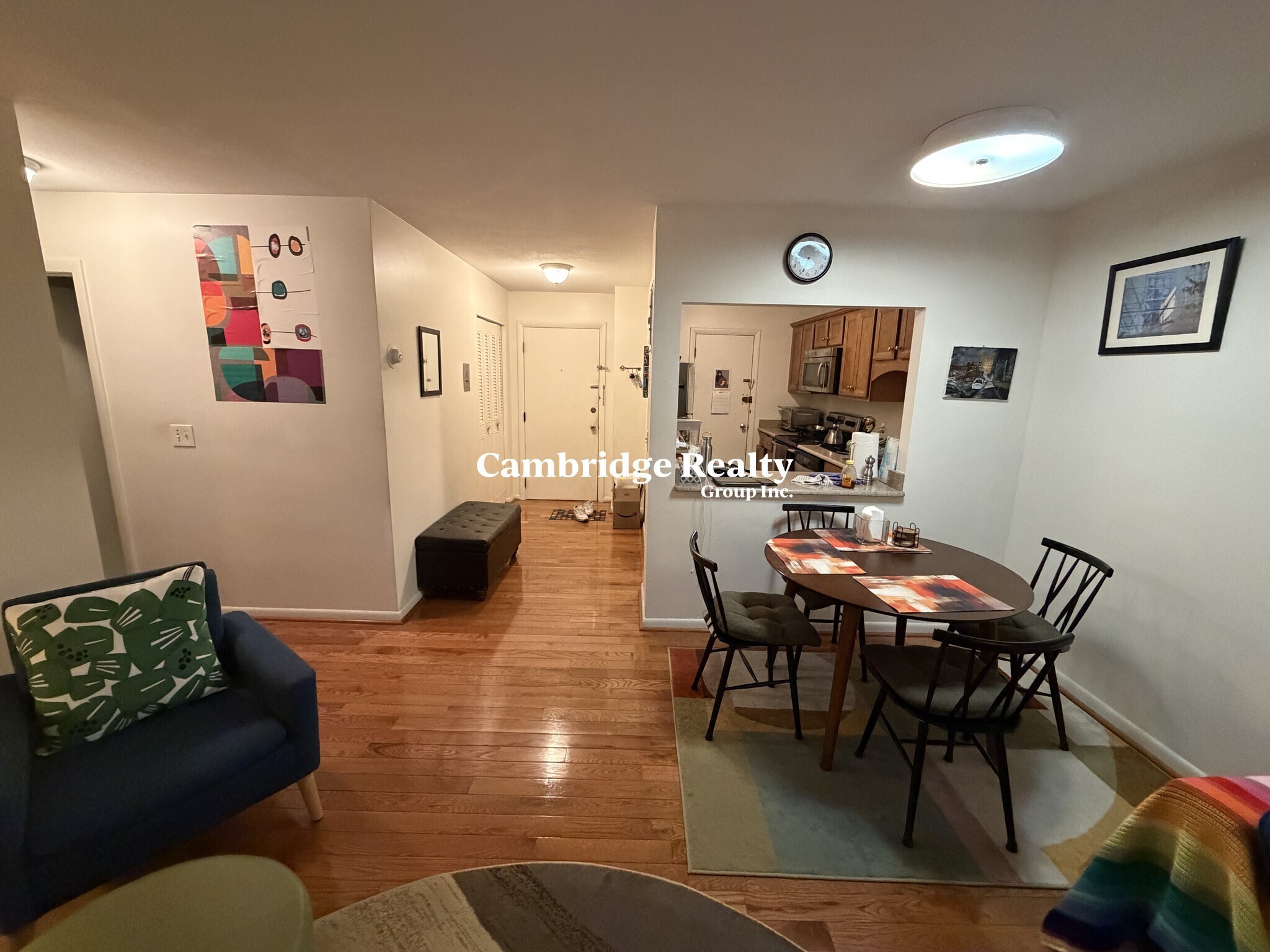 Building Photo - 803 Centre St