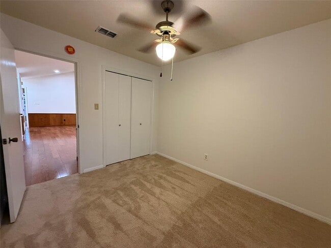 Building Photo - 3907 Rolling Hill