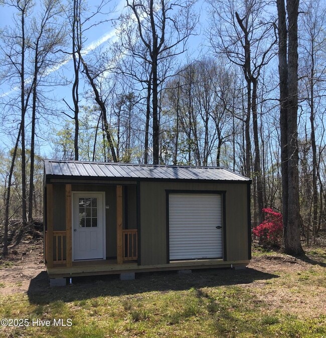 Building Photo - 1527 Catherine Lake Rd