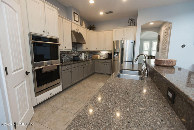 Building Photo - 5335 Clapboard Creek Dr