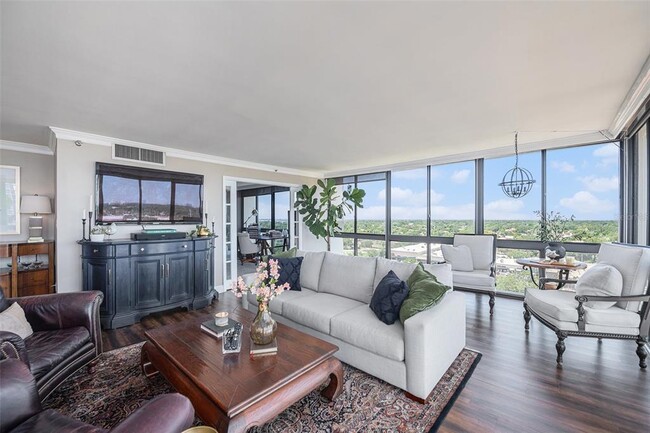 Building Photo - 3301 Bayshore Blvd
