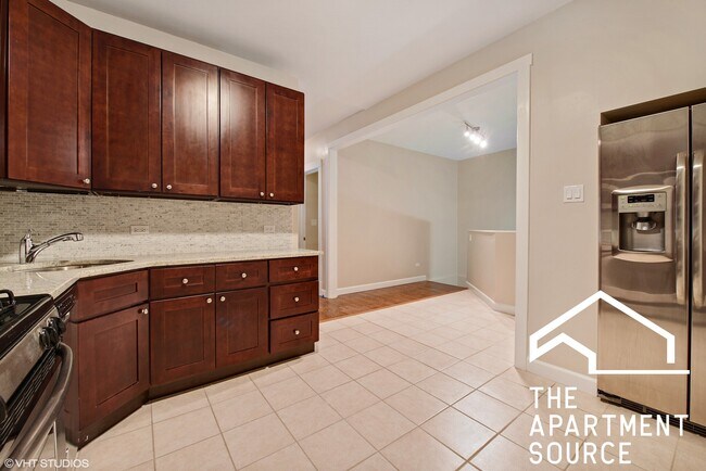 Building Photo - 1804 N Sheffield Ave