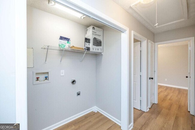 Building Photo - 641 Honey Creek Rd