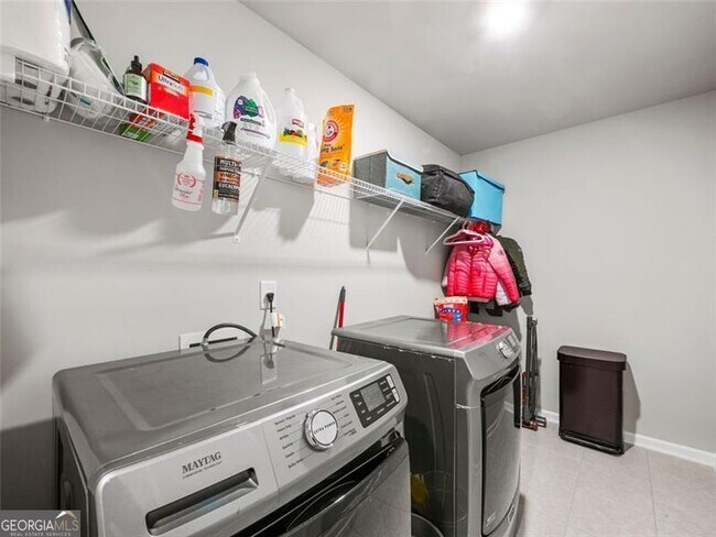 Building Photo - 4934 Hillstone Dr