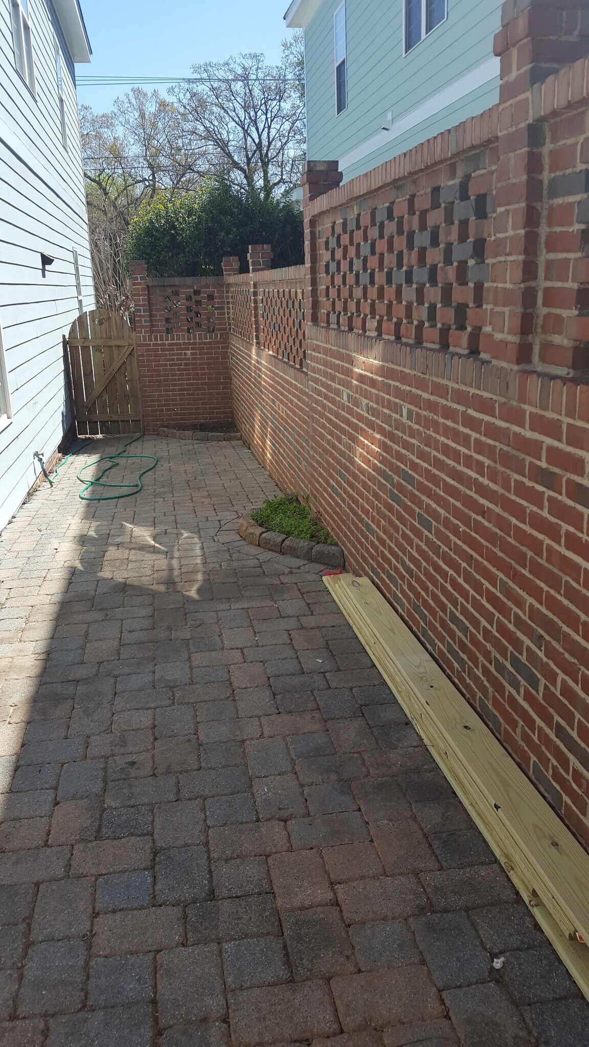Courtyard - 1133 N Blount St