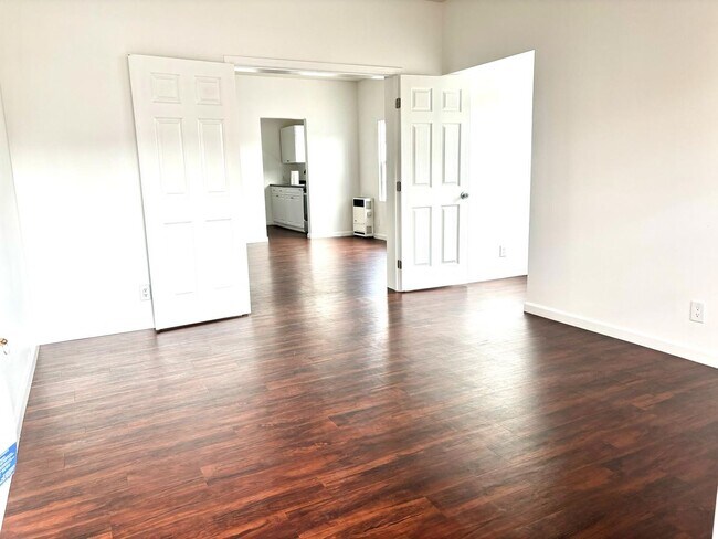 Building Photo - Rent Now at 12ths st