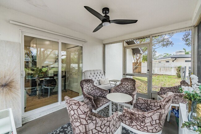 Building Photo - 1813 Chinaberry Dr