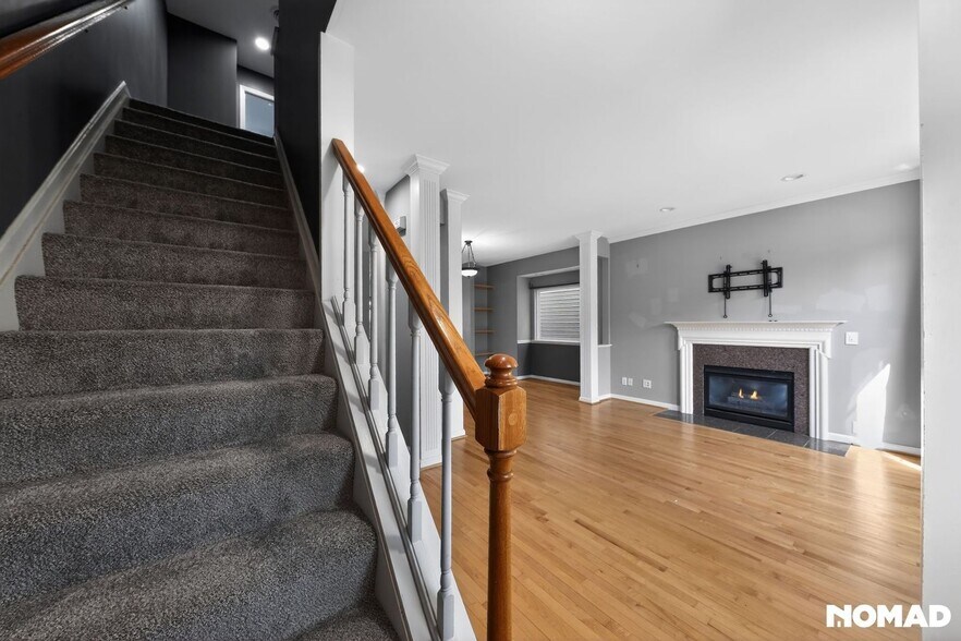 Building Photo - 929 Weninger Cir