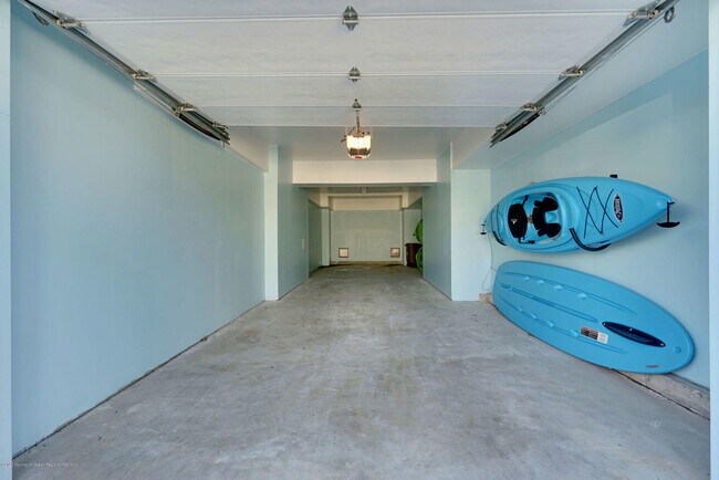Building Photo - 209 Beach Front