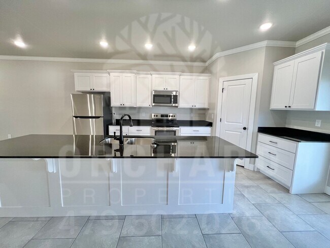 Building Photo - 528 Bradford Dr