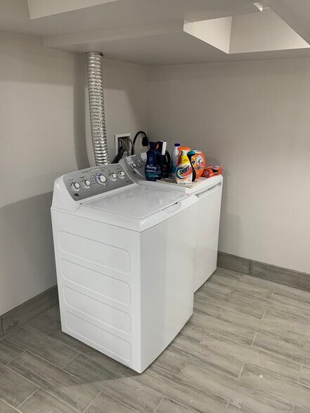 Building Photo - 318 Concord Ave