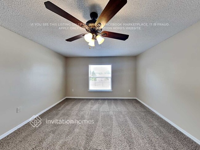 Building Photo - 833 Sun Ridge Village Dr