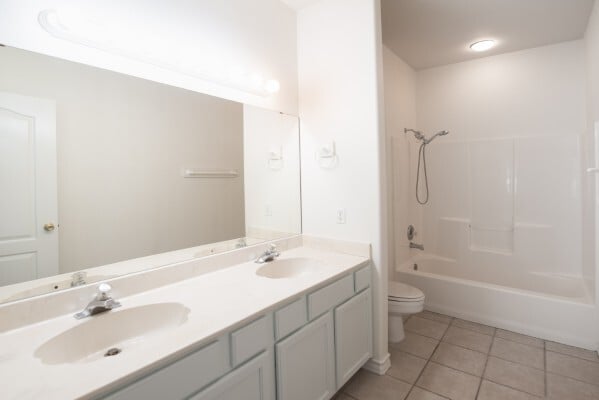 Building Photo - 15110 Leeward Dr