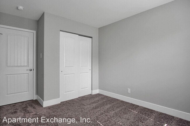 Building Photo - 2303 Ida Dr