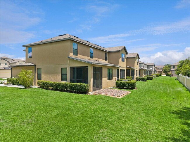 Building Photo - 2438 Seven Oaks Dr
