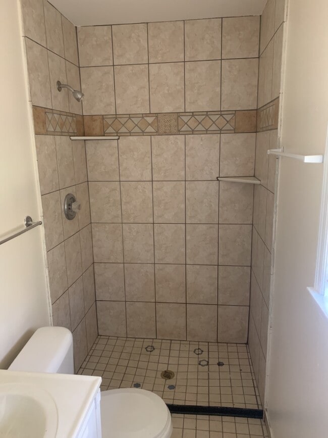 Building Photo - 3144 Montwood Dr