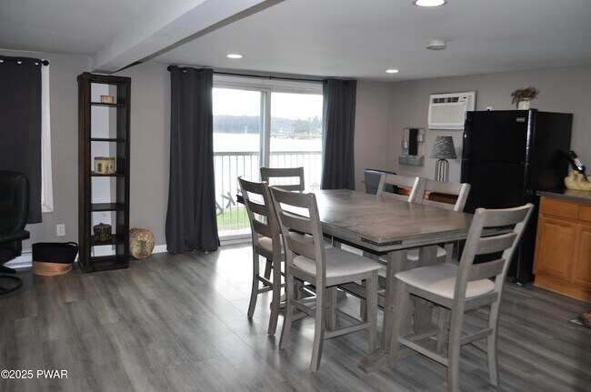 Building Photo - 25 Lizzy Ln