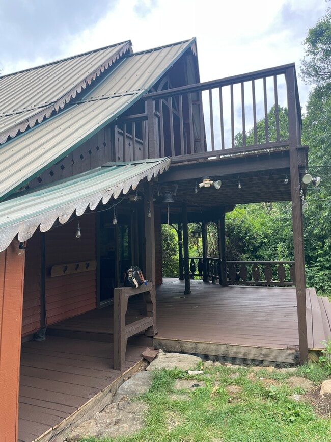 Building Photo - 1265 Barnardsville Hwy