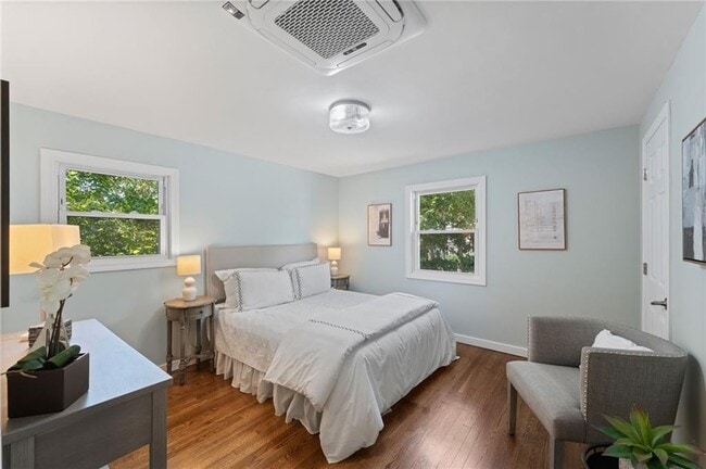 Building Photo - 7 Laneway Ct