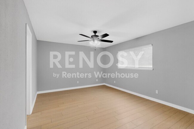 Building Photo - Carrollton GEM Ready For Move-in  ****Rent Concession - 2nd Month Free****