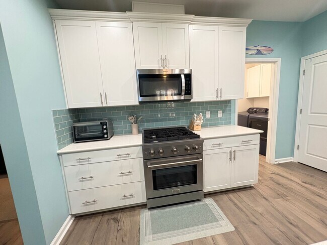 Building Photo - Margaritaville - 166 Salty Fin  Dr