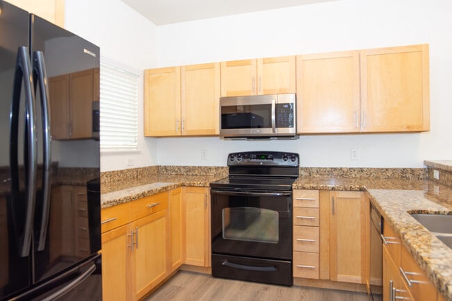 Building Photo - Stunning Upper-Level 2-Story Condo – Prime...