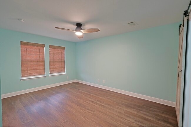 Building Photo - 8882 White Ibis Way