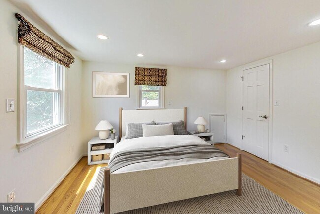 Building Photo - 4112 Spruell Dr