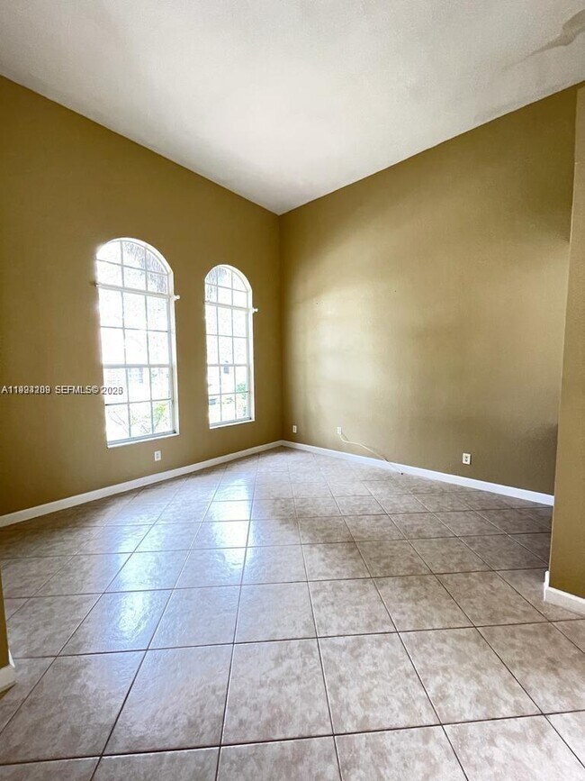 Building Photo - 19183 N Hibiscus St