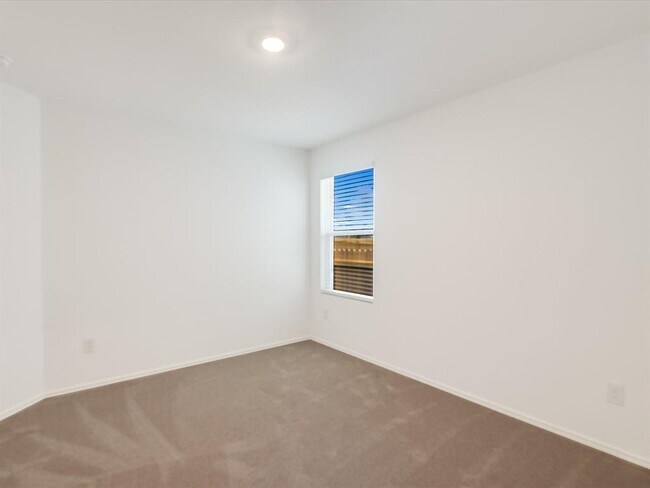 Building Photo - 409 Alamito Ave