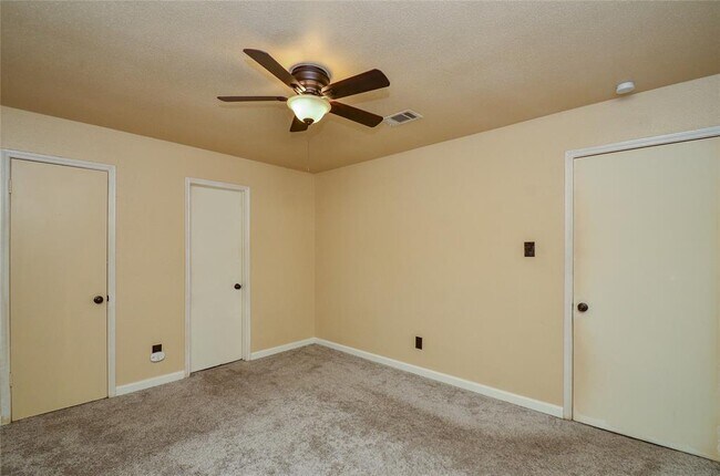 Building Photo - 7851 Battlepine Dr