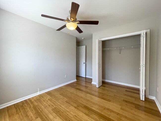 Building Photo - Spacious Three-Bedroom Townhouse in West A...