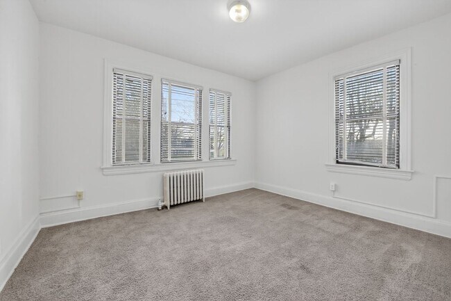 Interior Photo - 5400 LLC - CORPORATE