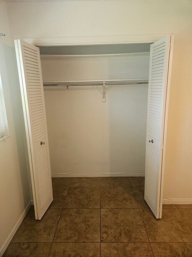 Building Photo - Charming 1-Bedroom 1-Bath Condo in 55+ Com...