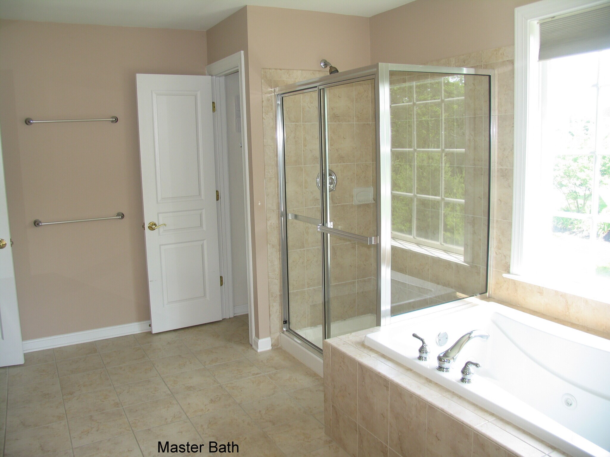 Building Photo - 2812 River Willow Dr