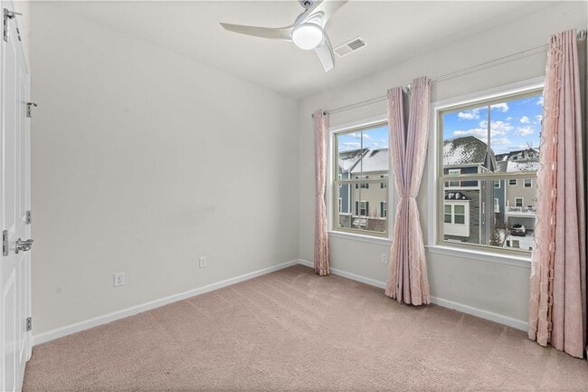 Building Photo - 2008 Hemlock Ln