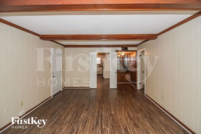 Building Photo - 4965 Gardenwood Dr