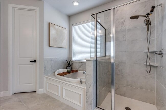 Building Photo - 1000 Adair Rd