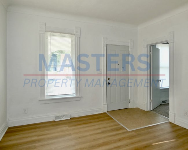 Building Photo - 225 Palmer St