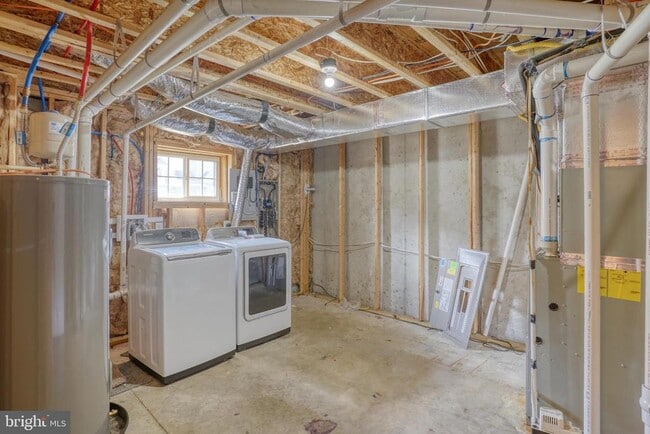 Building Photo - 327 Tribbitt St