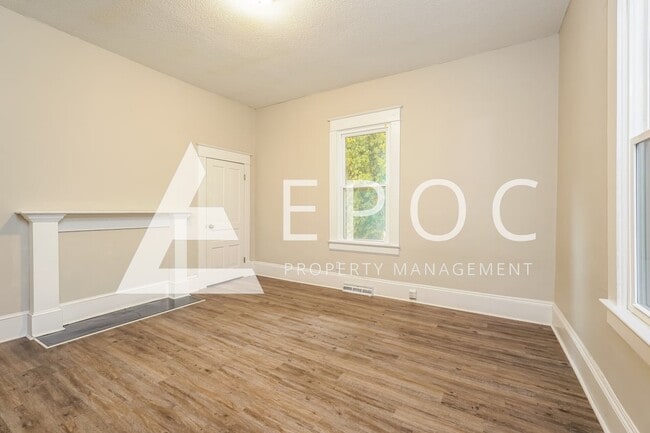 Building Photo - 705 Salisbury Ridge Rd