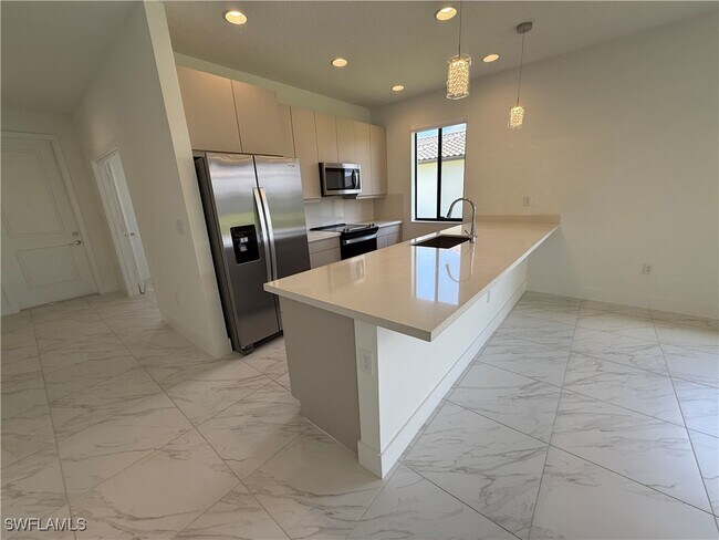 Building Photo - 5109 Panella Ave
