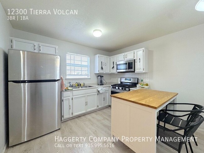 Building Photo - 12300 Tierra Volcan Ave