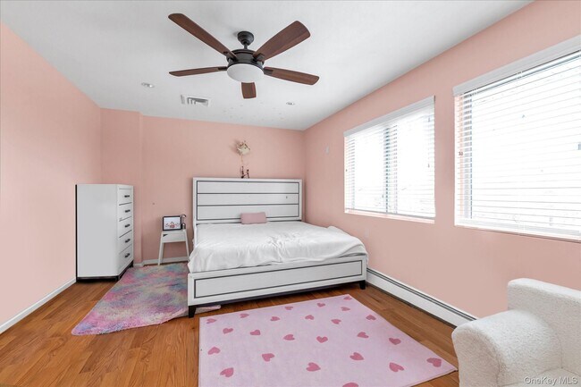 Building Photo - 8 Branding Iron Ln