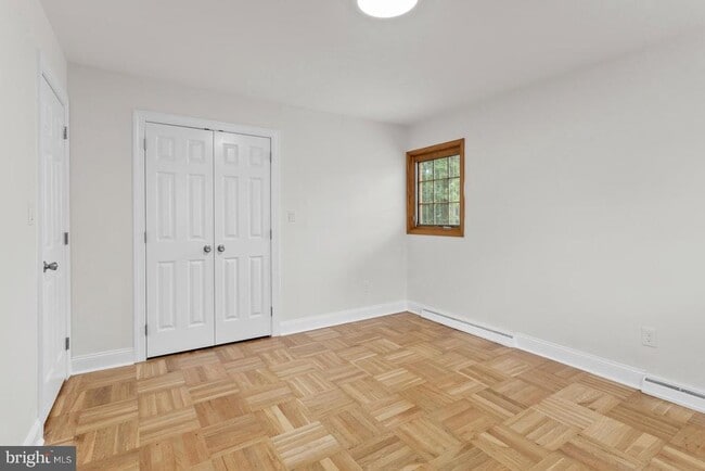 Building Photo - 2106 Largo Rd