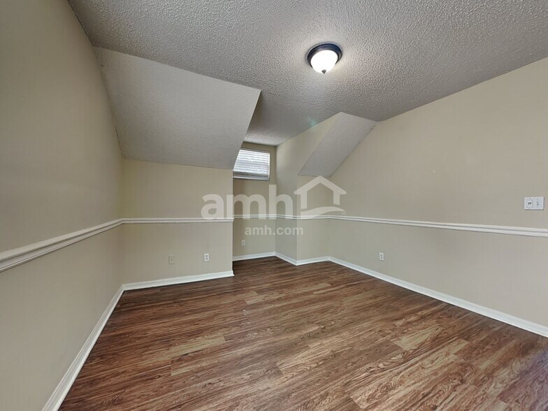 Building Photo - 622 Cape Cod Cir