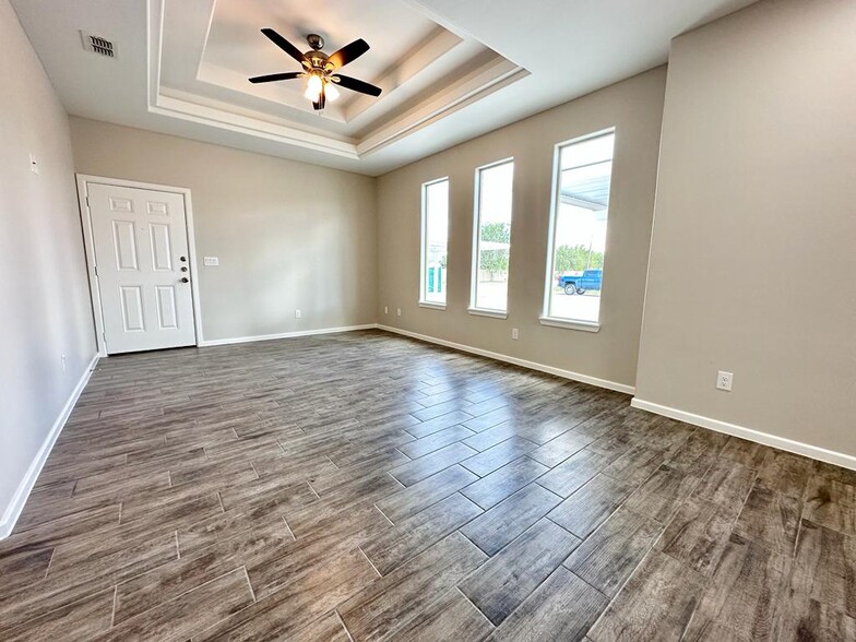 Building Photo - 1312 Vani Dr