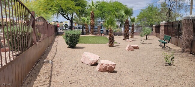 Building Photo - 7885 W Flamingo Rd
