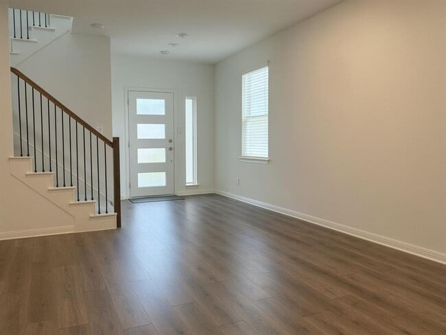 Building Photo - 1515 Iberville Dr